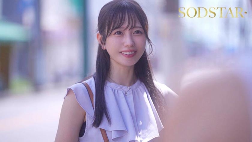 OLやめて実家の銭湯を継いだら昔はひ弱なもやしっ子だった幼なじみと18年ぶりに再会 膣形フィットマラして互いに欲情がとまらず仕事のスキマ時間に汗だくSEX 小湊よつ葉AVパケ写2