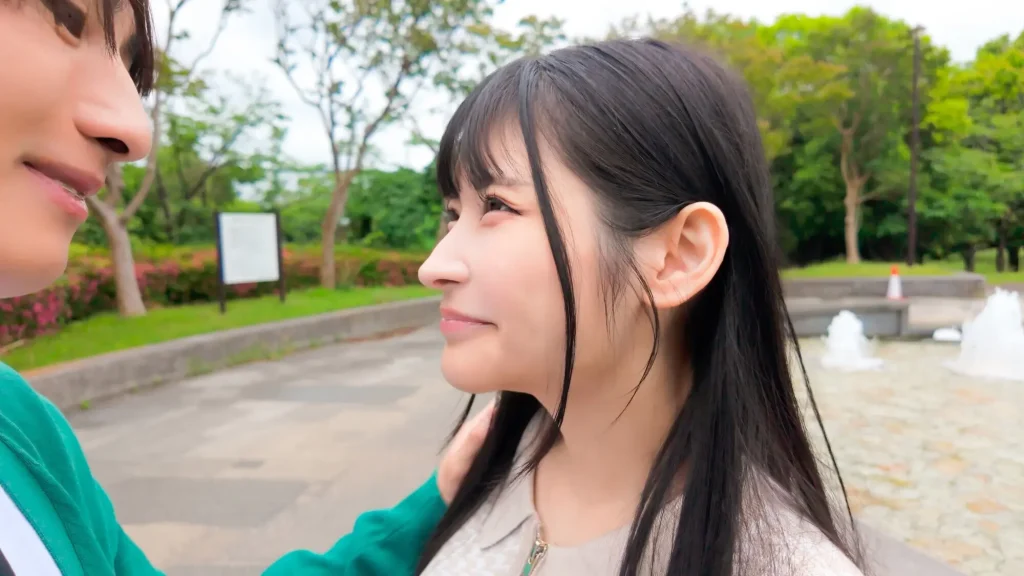デート後のワクワクハメ撮りエッチAVパケ写1
