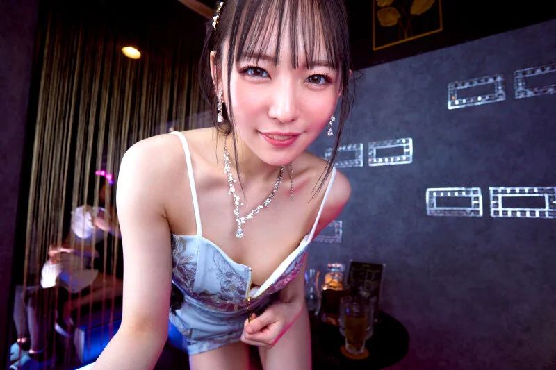 【VR】【8K】仕事中でもお構いなし！小悪魔色恋営業 MEISAアダルトVRパケ写3